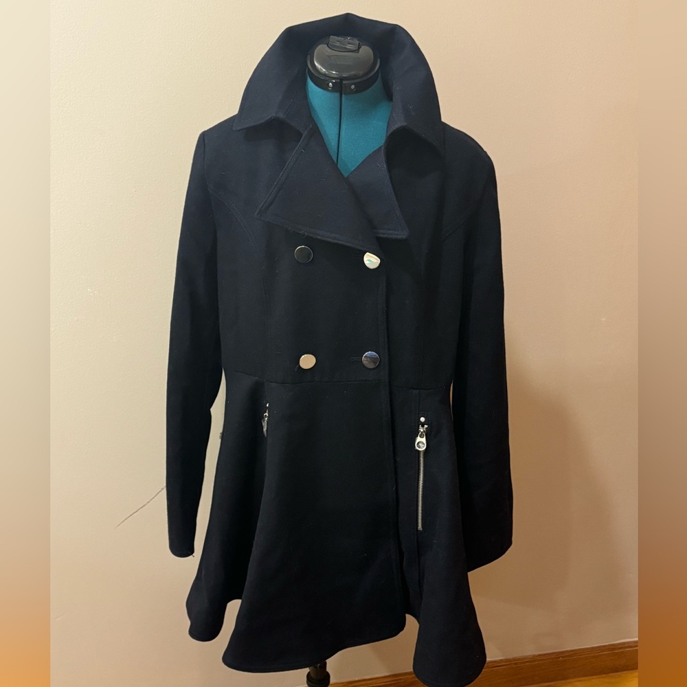 Liz Claiborne Swing Jacket in XL color is black